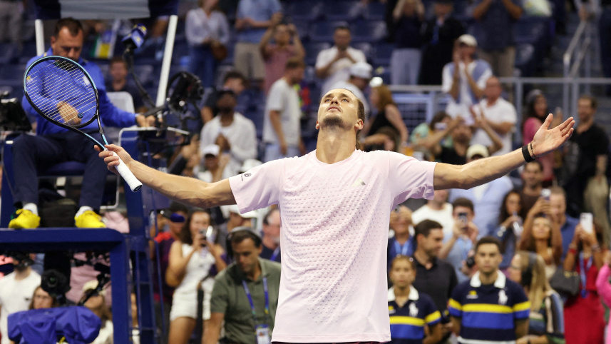 Top Seed Zverev Survives Five-Set US Open Thriller