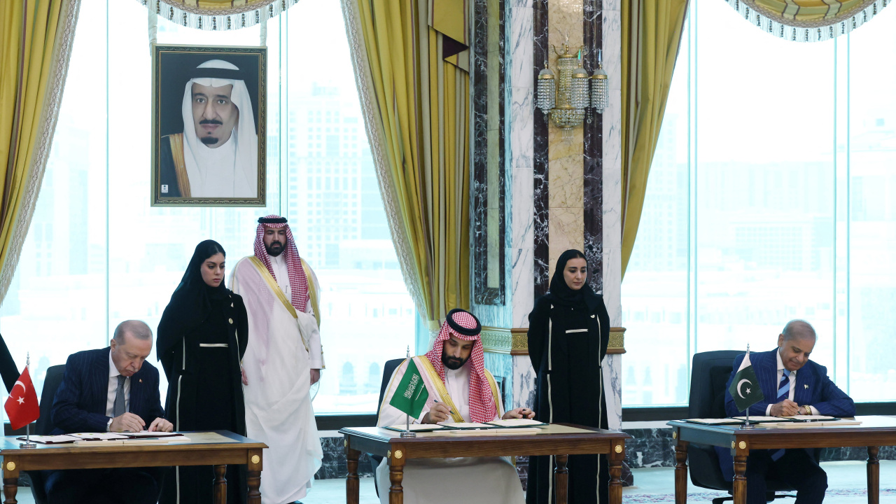 Five Reasons Bangladesh Should Think Twice Before Joining the Mecca Pact